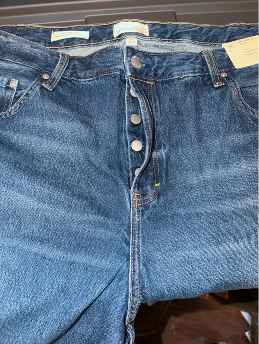 Universal Thread boyfriend jeans size 20 mid rise NWT